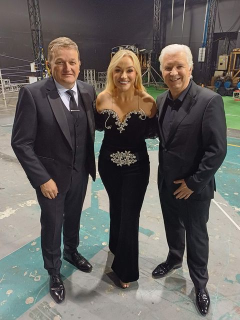 Glor Tire guest judge Eddie Rowley (Sunday World) with singers and mentors Jimmy and Claudia Buckley