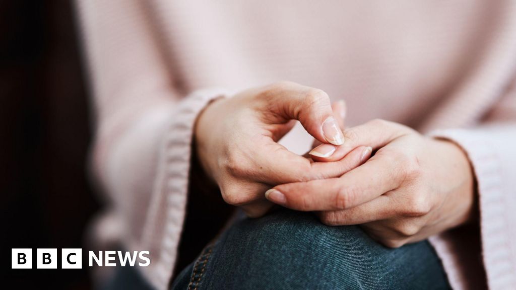 French 'hypnotherapist' on trial for drugging and raping women