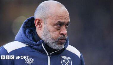 Nuno Espirito Santo, head coach of West Ham United, reacts