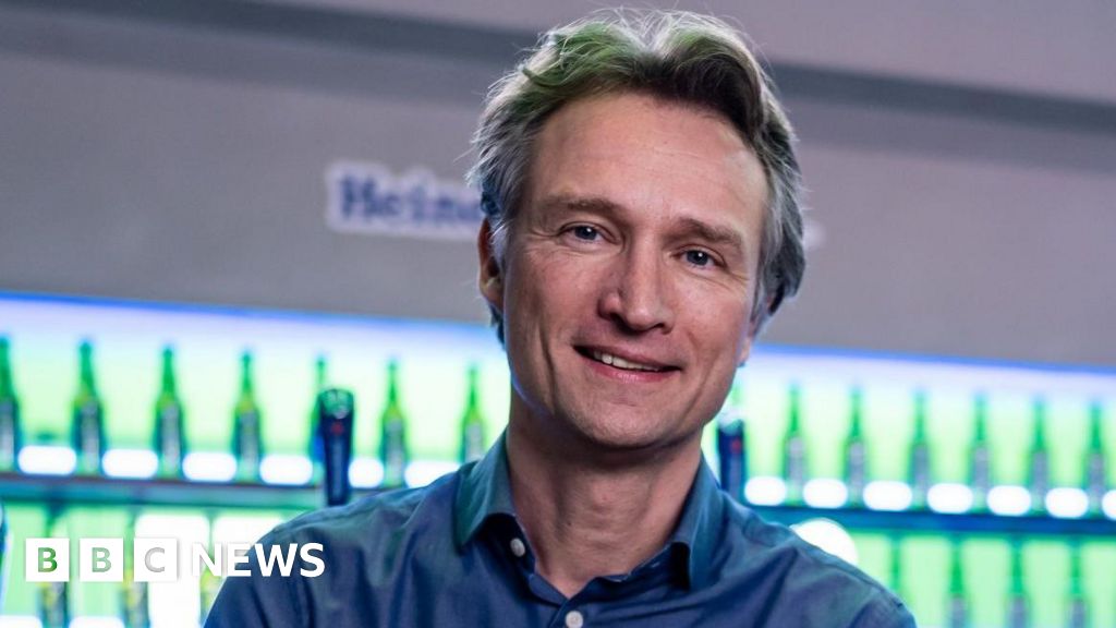 Heineken boss steps down as beer sales slow