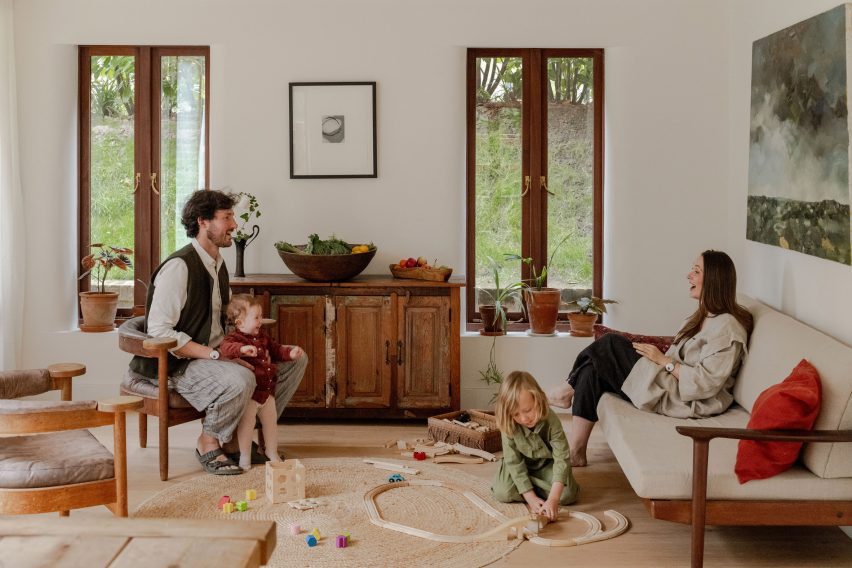 Andre and Jessica Templeton Ford with their children