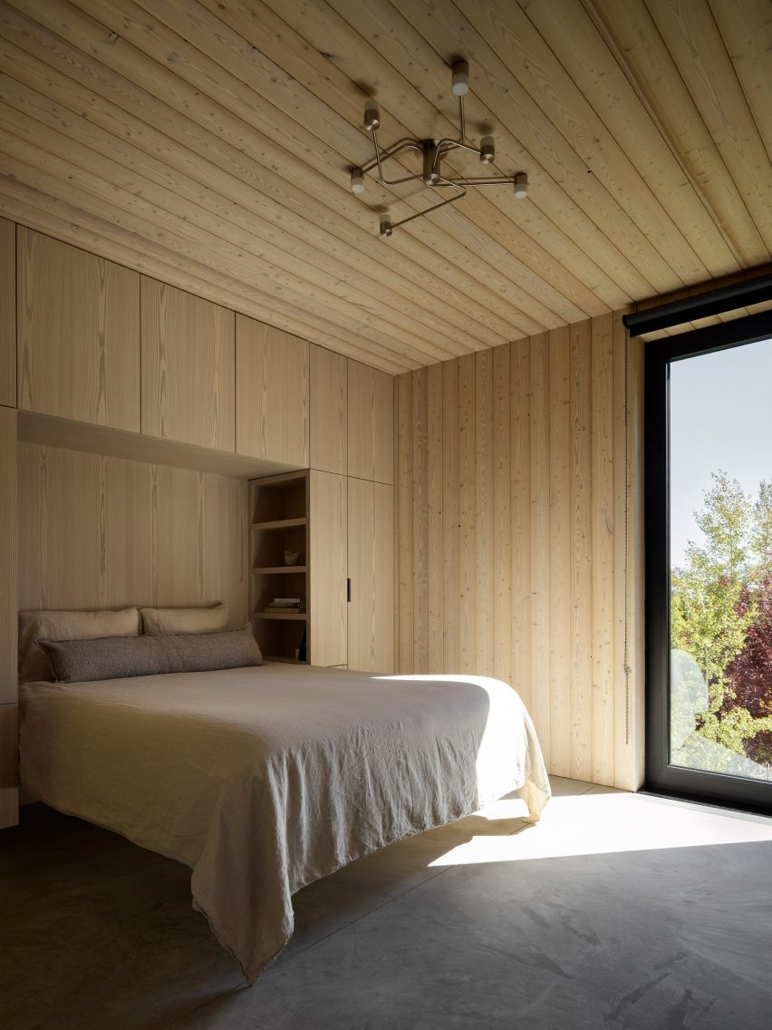 Larch-clad bedroom