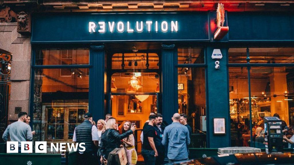 Revolution Bars to enter administration with 2,200 jobs at risk