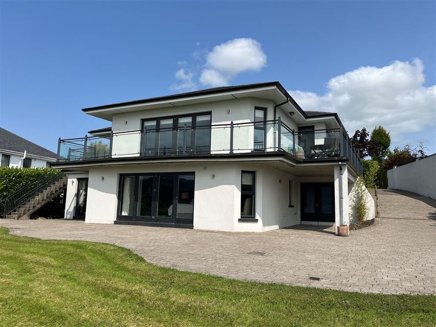 50 Lakelands, Cullenagh, Ballina.