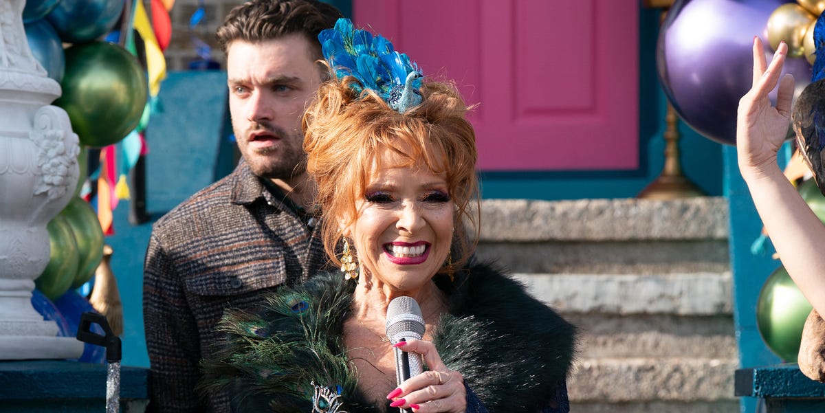 EastEnders' Elaine to ignite feud with Walford legend after devious new move