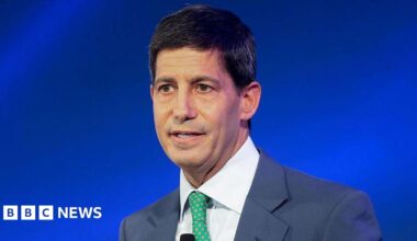 Trump nominates Kevin Warsh as new Federal Reserve chair