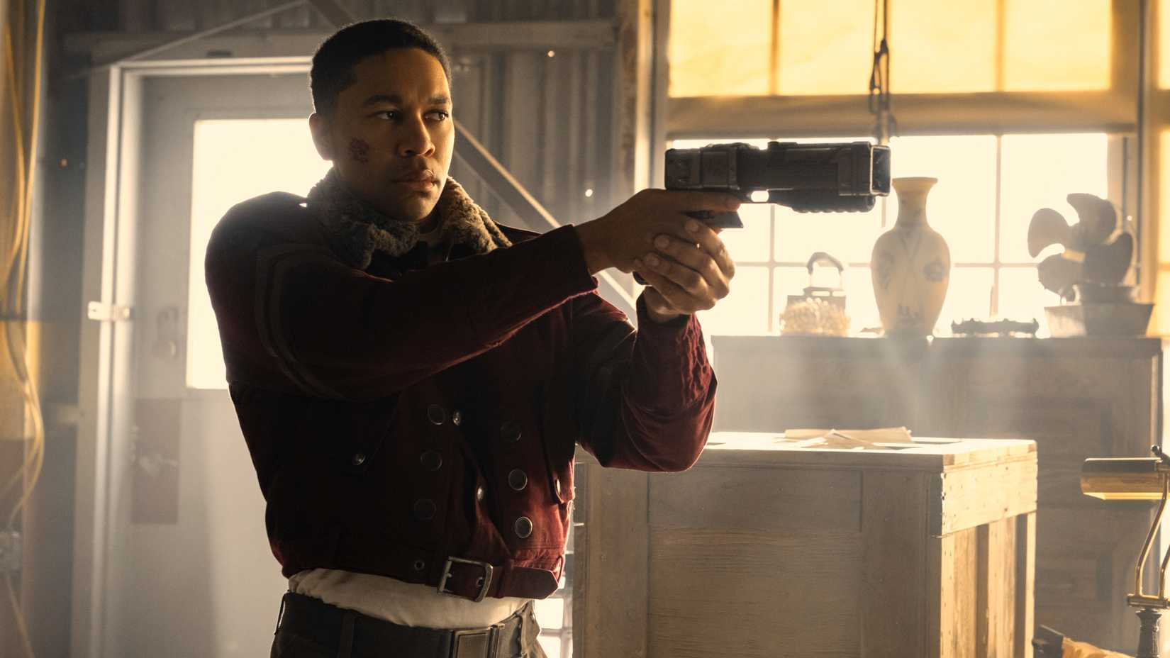 Maximus Pointing a Gun Off-Screen in Fallout