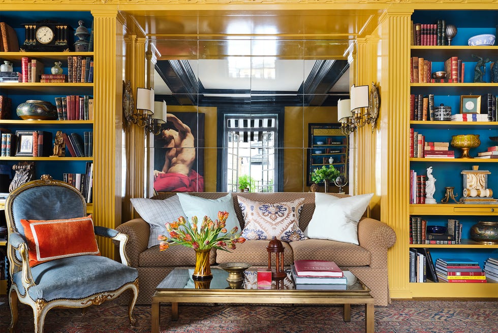 Garrow Kedigian Manhattan Carlyle Apartment Tour Living Room Bookshelves garrow kedigian manhattan carlyle apartment tour living room bookshelves