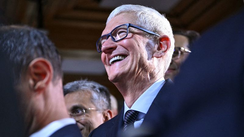 The iPhone 17 is easing Wall Street’s concerns about Apple’s AI troubles