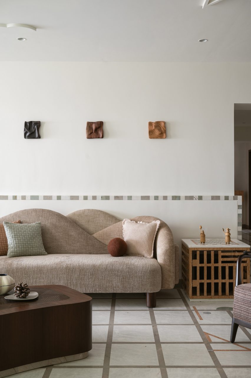 Gingham Dreams apartment in Mumbai by MuseLAB