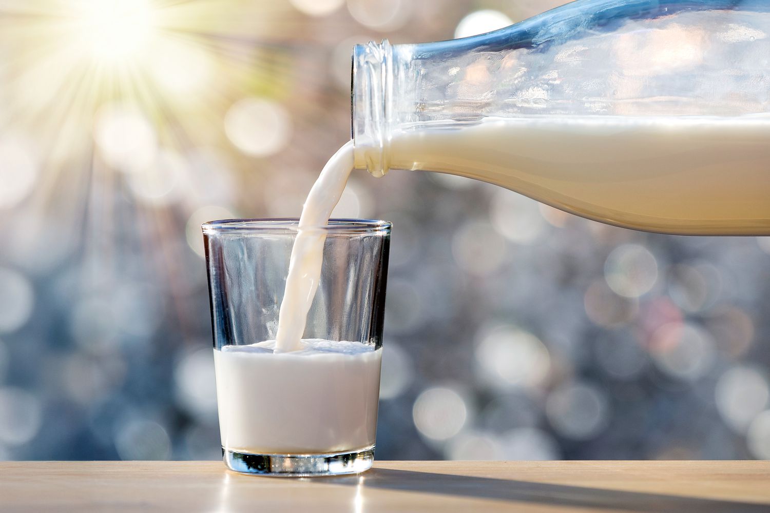 The Healthiest Types of Milk to Buy at the Supermarket, According to Nutrition Experts
