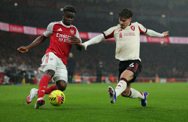 Arsenal fail to capitalise on rivals' slip-ups as Liverpool earn draw