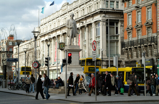 What winter hides, summer reveals