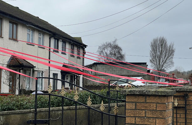 Community hangs red ribbons to pay tribute to Grace Lynch - The Journal