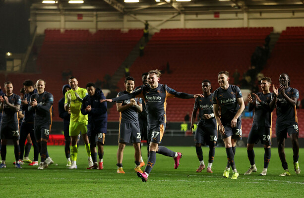 Former Ireland assistant guides Derby into Championship playoff places