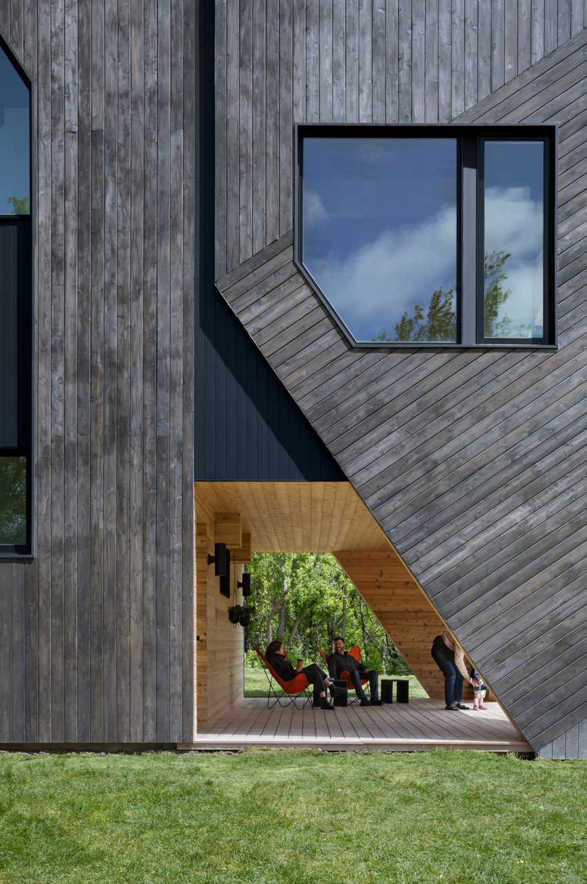 Cedar-clad Hudson house