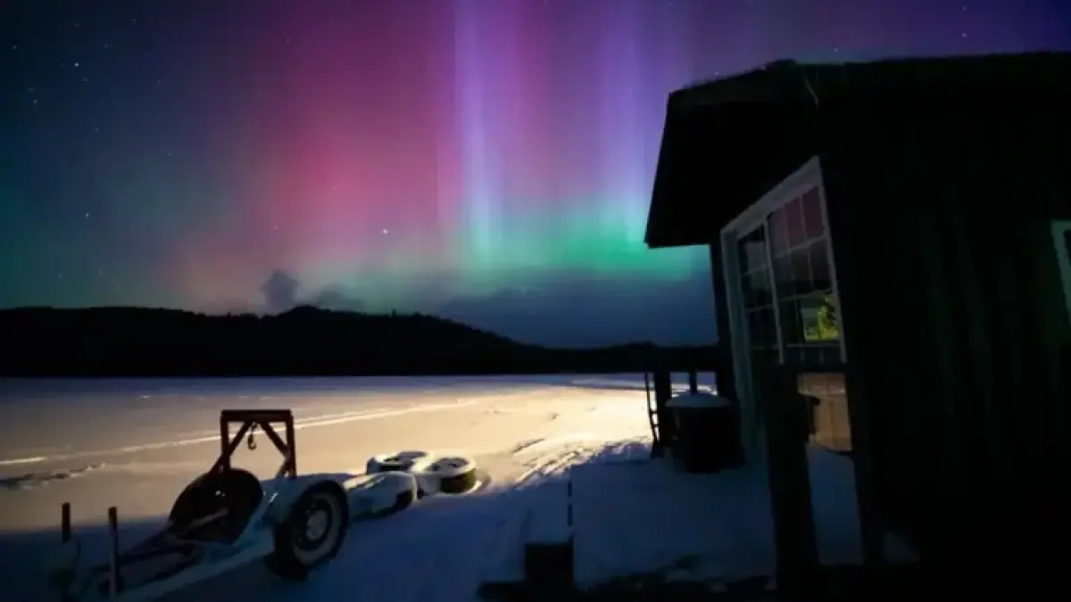 Northern Lights Dazzle Quebec’s Night Sky from Monday to Tuesday