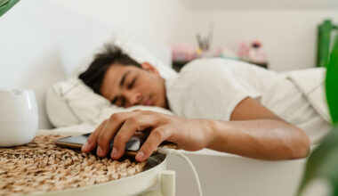 Apple warning sparks concern over overnight iPhone charging risks