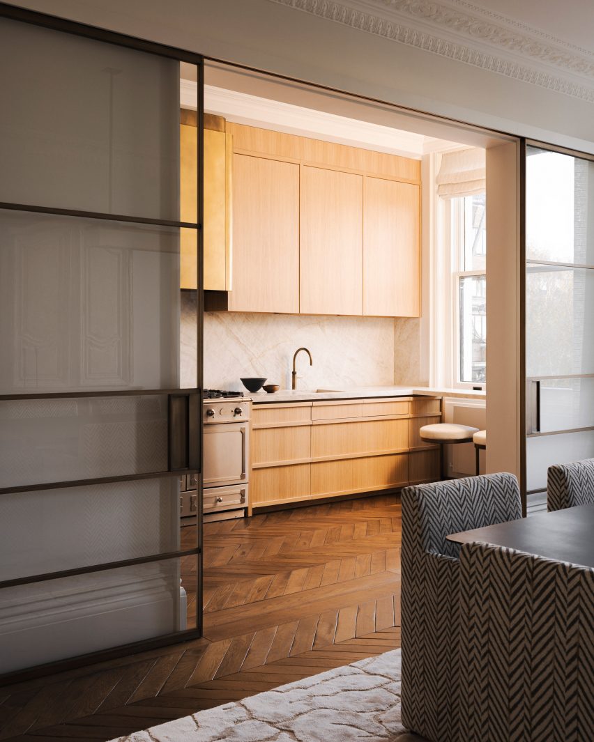 Apartment in South Kensington, London renovated by Polysmiths and Diaz Interiors