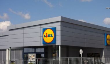 Letterkenny woman stole over €500 of booze from supermarket