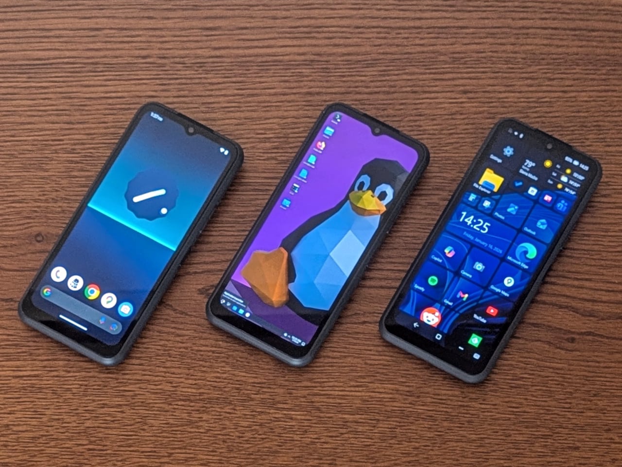 This Phone Runs Android, Linux, and Windows to Replace 3 Computers