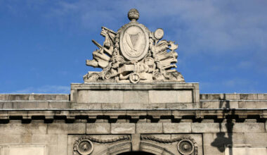 Retired judge fails in effort to strike out lawsuit alleging sexual assault