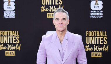 Robbie Williams overtakes The Beatles with album record