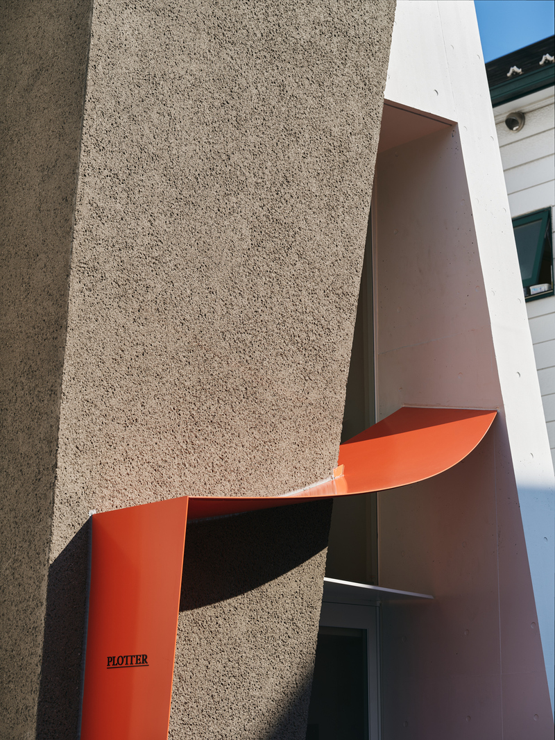 sculpted volumes for plotter tokyo flagship shop by angel estevez met 5