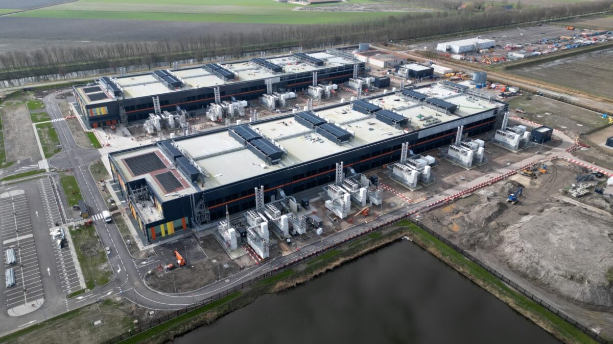 Data Center Project Cancellations Quadrupled in 2025 as Locals Fight Back