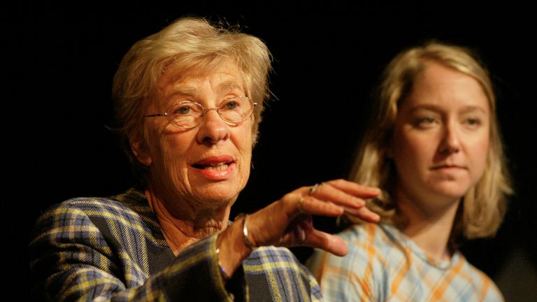Eva Schloss talks to students from Piedmont Middle School in Oakland, California about her experiences. Pic: AP