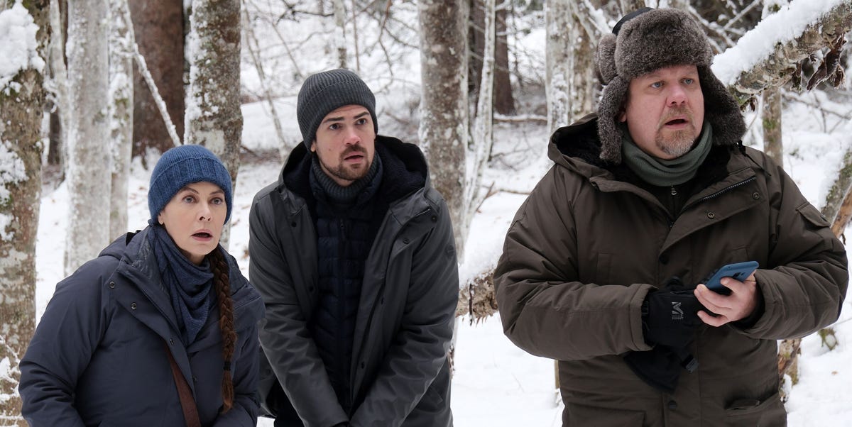 Ready to binge! All 6 episodes of crime drama with "straight-talking Commissioner" are streaming now