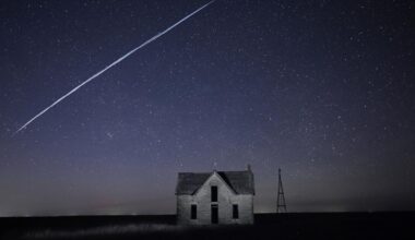 Study shows how earthquake monitors can track space junk through sonic booms