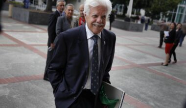 Rob Caughlan, fierce defender of coastline and Surfrider leader, dies