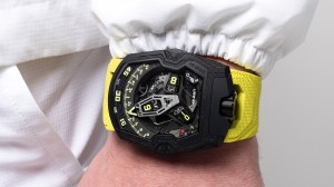 Urwerk UR-230 “Black Star”