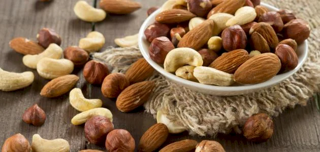 Between Walnuts and Peanuts: Which is Better for Heart Health?
