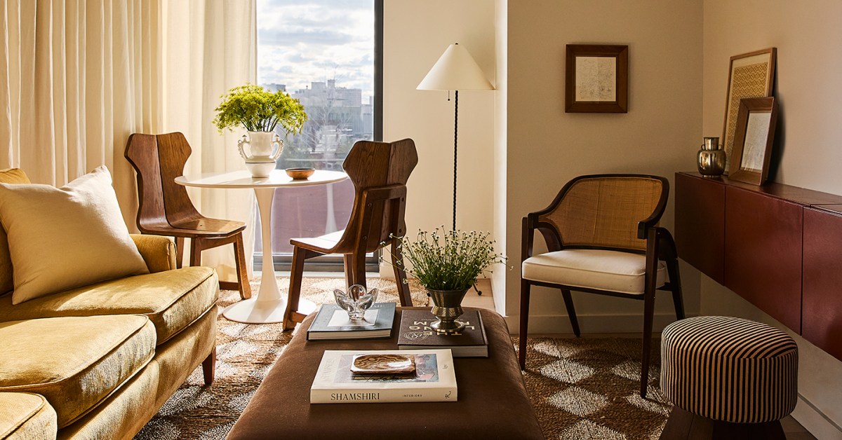 A Carefully Curated 350 Square Foot Williamsburg, Brooklyn Studio