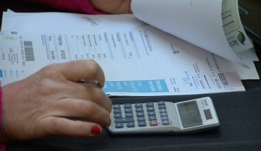 Nearly 320,000 unable to pay energy bills last December