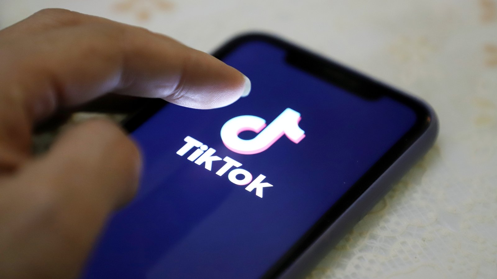 EU accuses TikTok of creating 'addictive design'