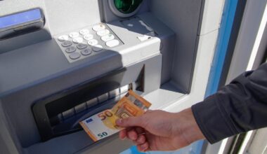 ATM cash withdrawals, cashback declining