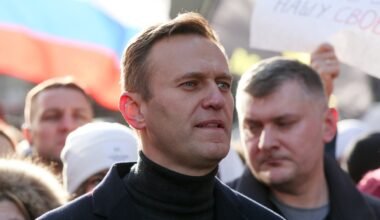 Navalny was poisoned with 'rare toxin'