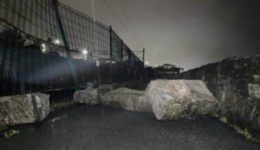 'Work from home if possible', urges emergency group