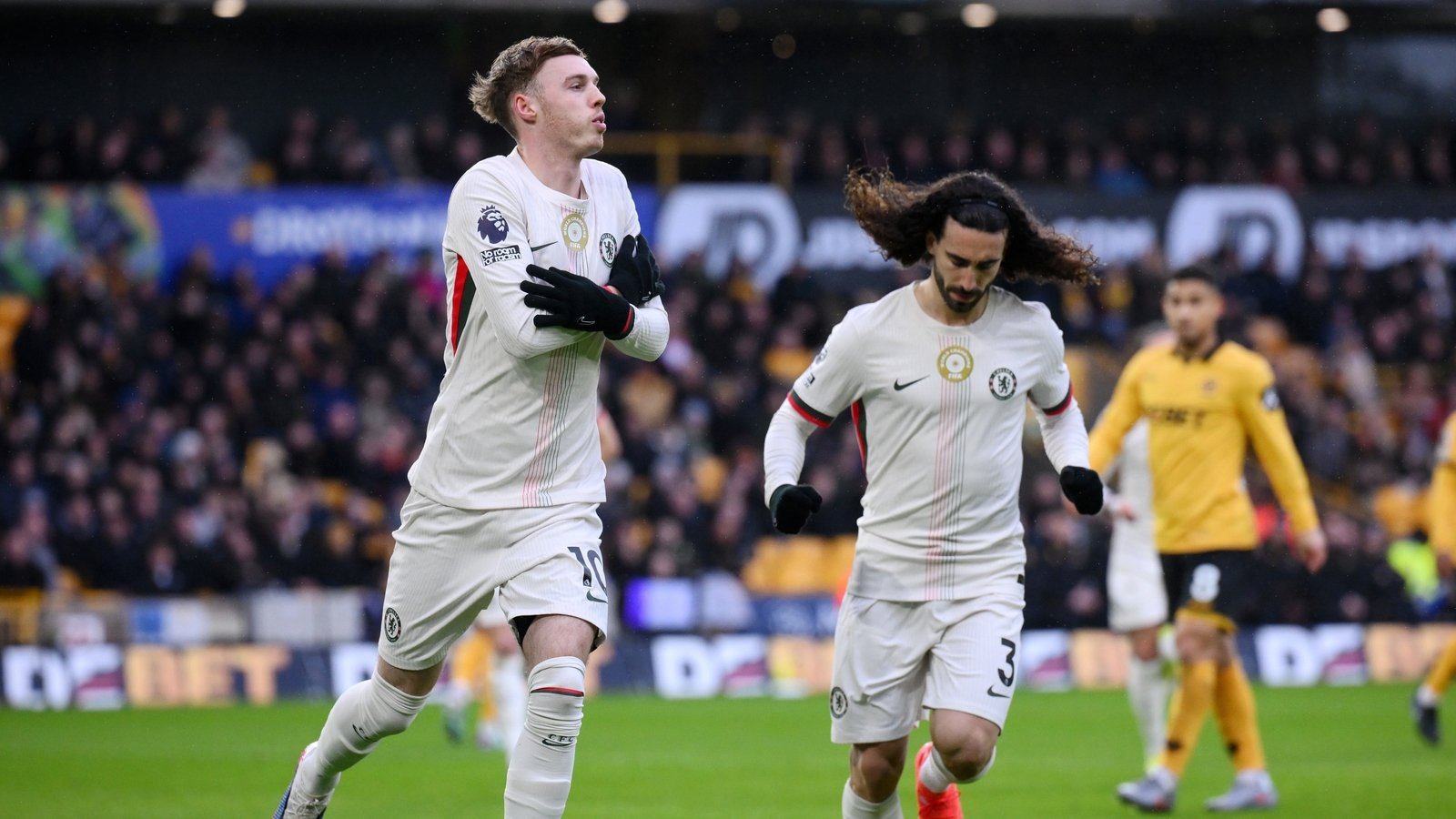 Palmer sets record, crucial win for West Ham