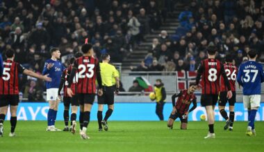 O'Brien sent off as Everton lose, Magpies beat Spurs