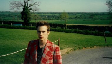 the story of the singer's 1992 Irish show