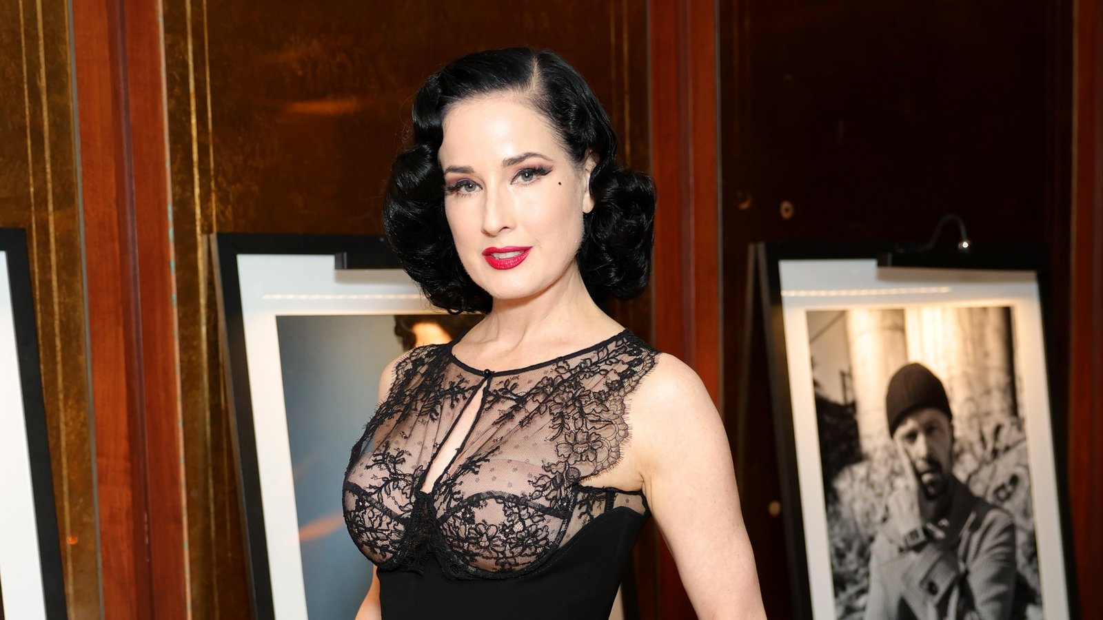 Dita Von Teese makes Claddagh ring at Dublin workshop