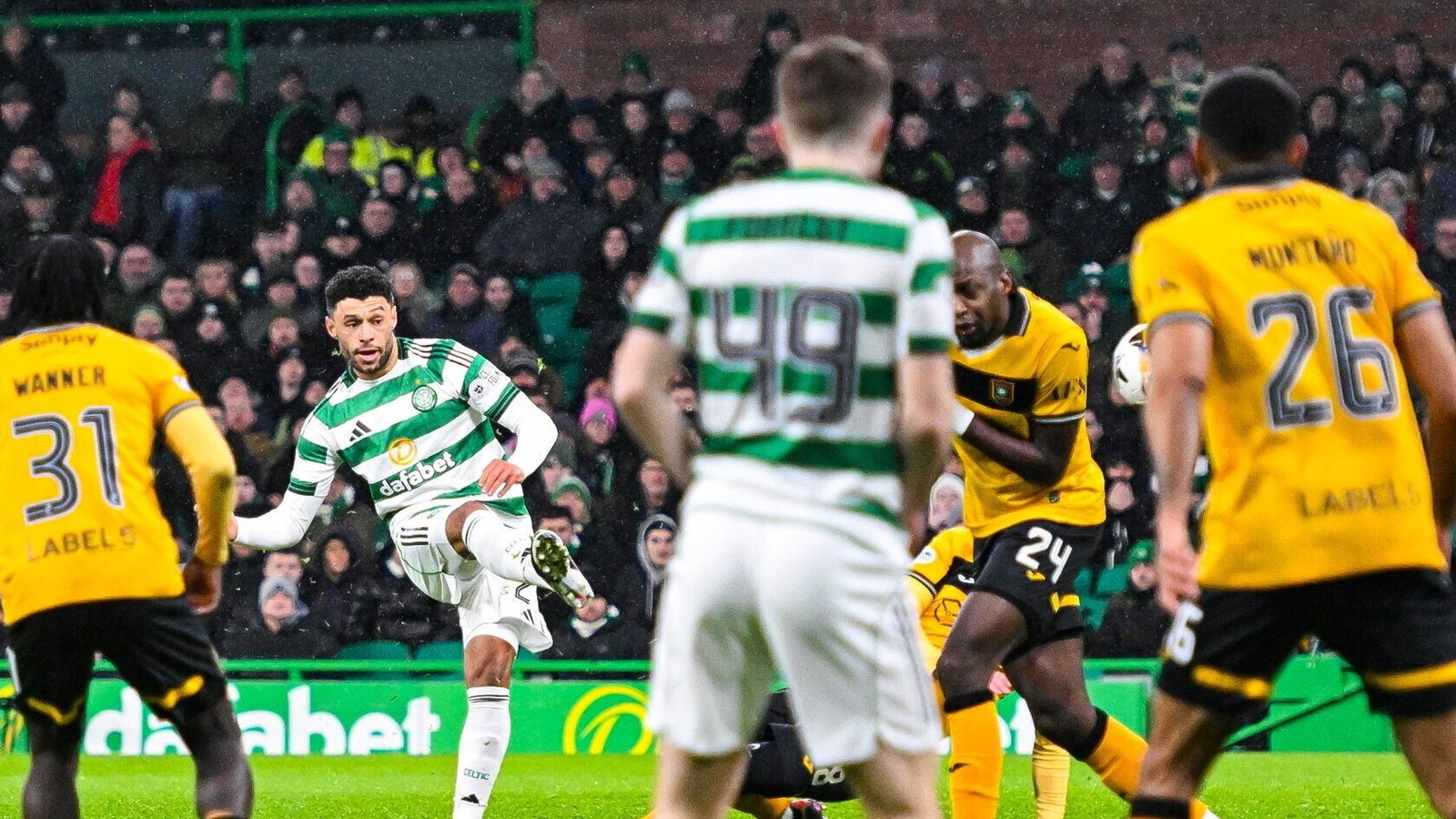 Oxlade-Chamberlain nets debut winner for Celtic
