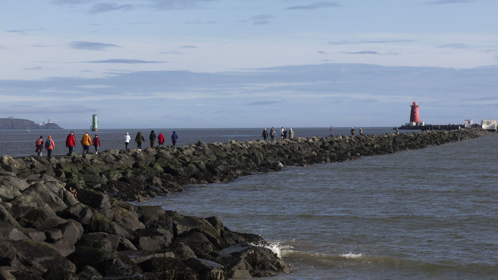 Great South Wall partially closes for storm repairs