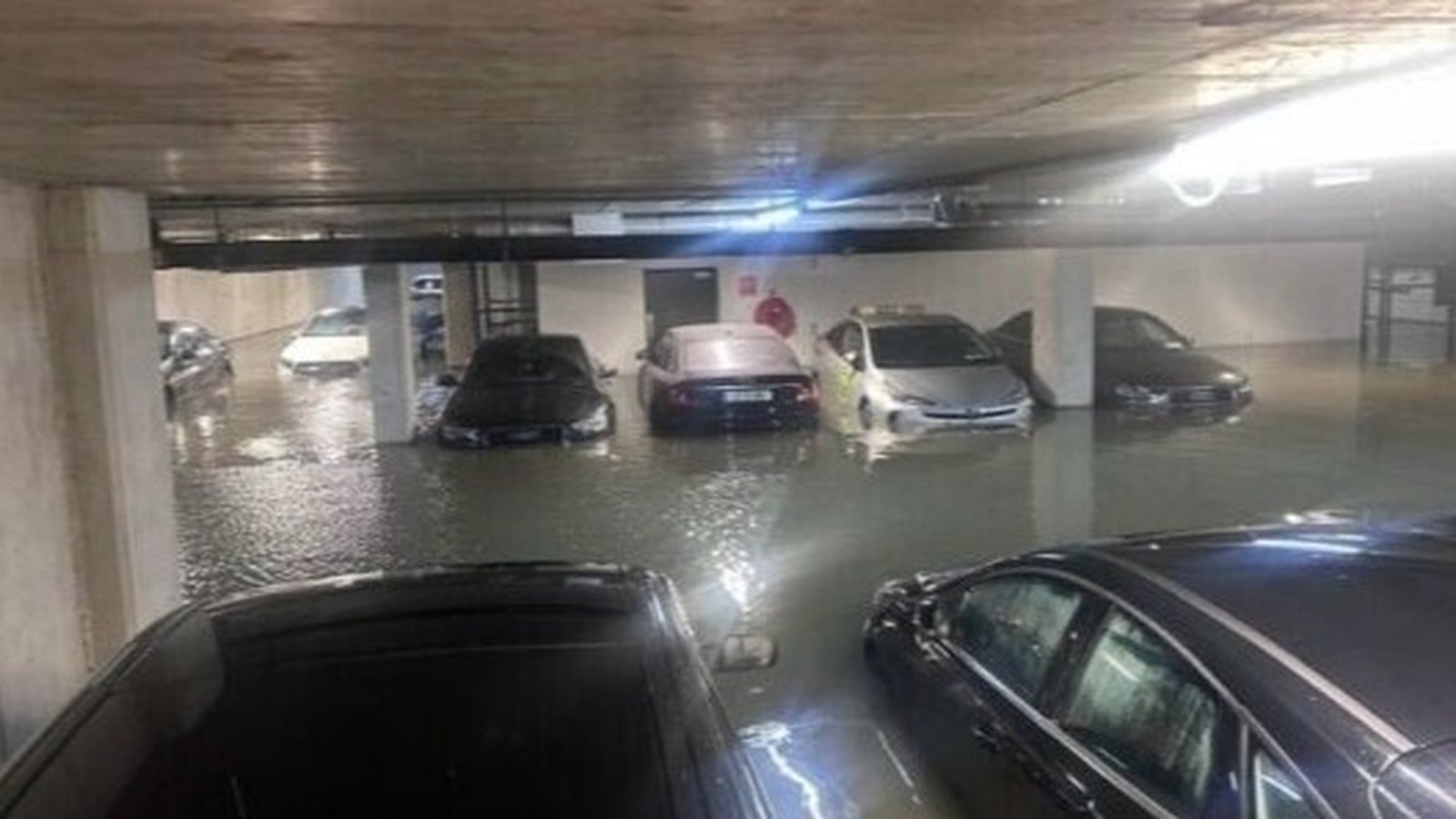 Flooding reported as warning in place for Dublin, Wicklow