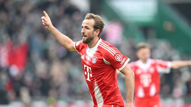 BREMEN, GERMANY - FEBRUARY 14: Harry Kane of FC Bayern Munich celebrates scoring his team's second goal during the Bundesliga match between SV Werder Bremen and FC Bayern München at Weserstadion on February 14, 2026 in Bremen, Germany. (Photo by Stuart Franklin/Getty Images)