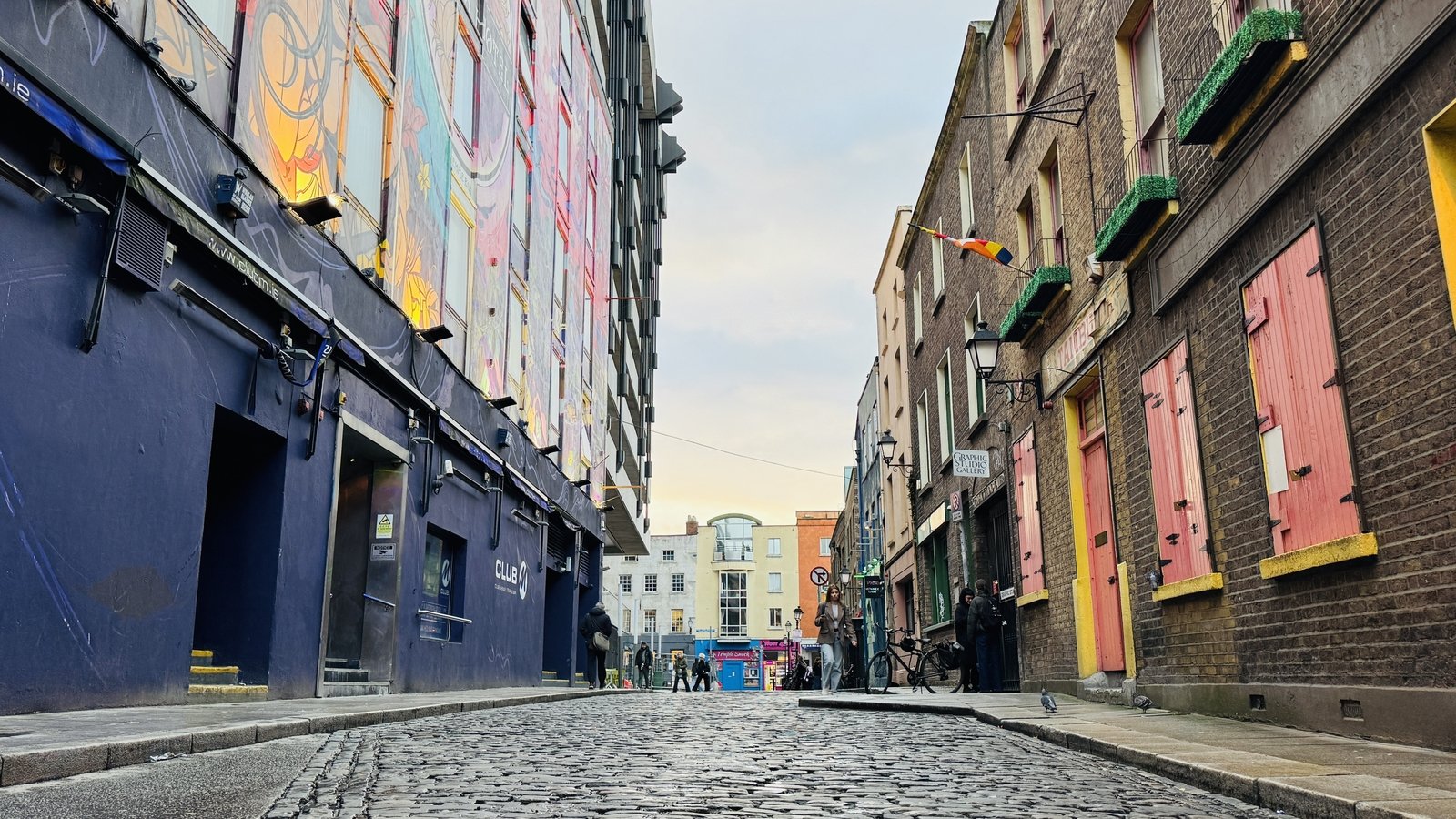 Gardaí seek help identifying man assaulted in Temple Bar